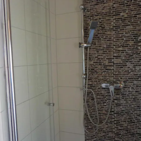 Und In Nur 10 Minuten Zum * טראסנהיידה